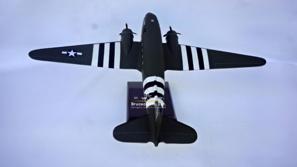 Douglas C-47 Skytrain 2100558 - Image 5